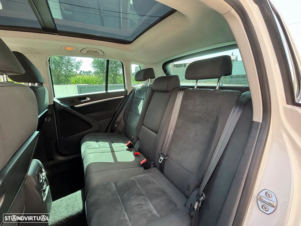 VW Tiguan 2.0 TDi Sport BlueMotion - 19