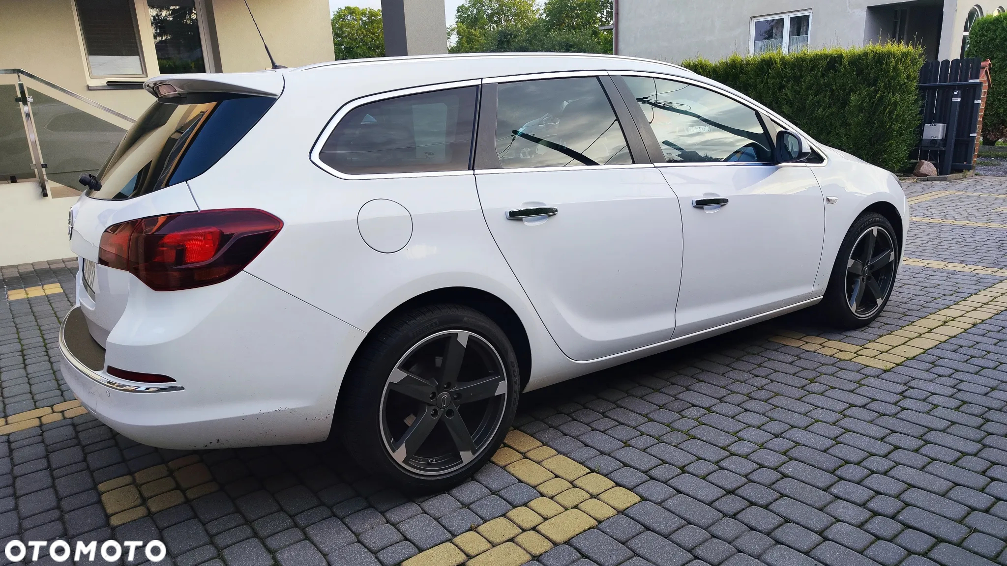 Opel Astra GTC 1.4 Turbo - 7
