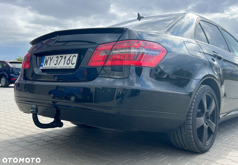 Mercedes-Benz Klasa E 250 CDI 4-Matic BlueEff Avantgarde - 23