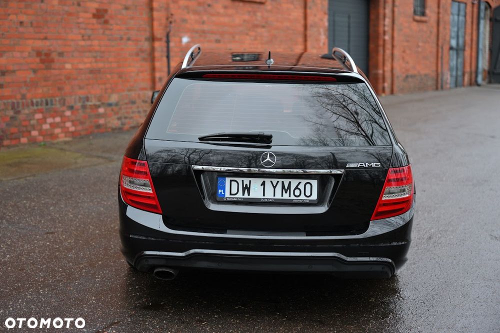 Mercedes-Benz Klasa C 180 CGI BlueEFFICIENCY Avantgarde - 9