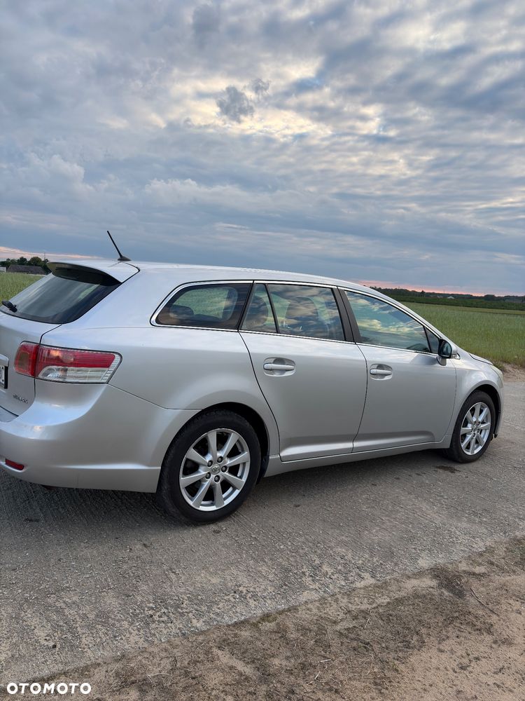 Toyota Avensis - 3
