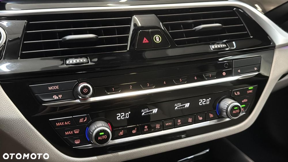 BMW Seria 5 520d xDrive MHEV Sport - 23