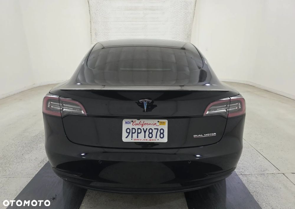Tesla Model 3 Langstreckenbatterie Allradantrieb Dual Motor Performance - 6