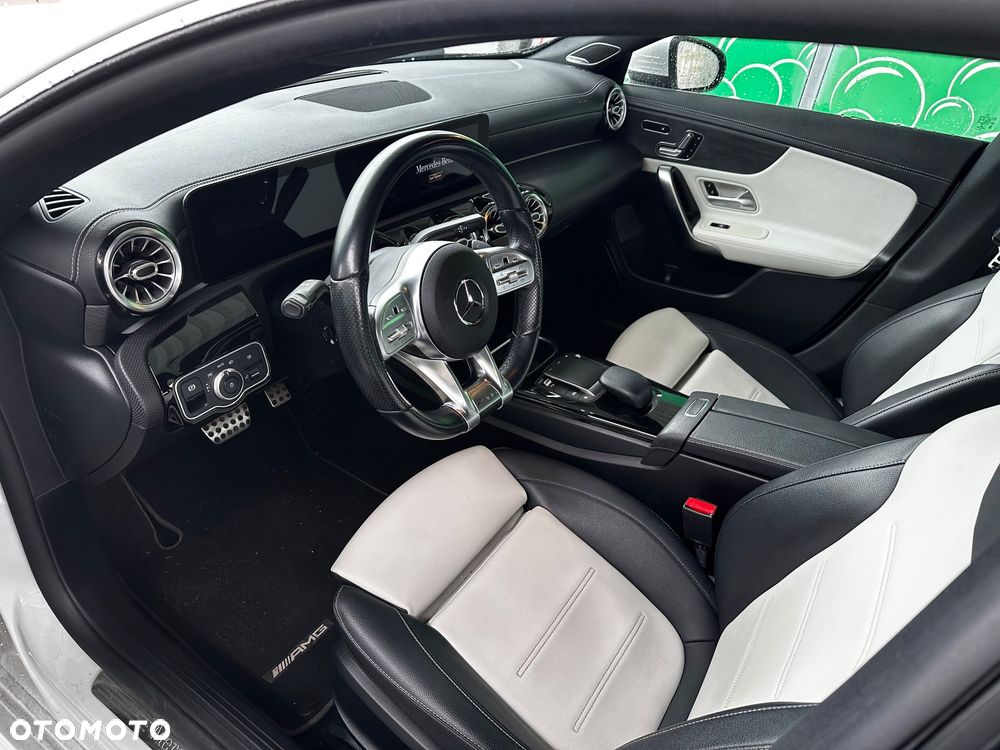 Mercedes-Benz CLA 250 4-Matic AMG Line 7G-DCT - 15