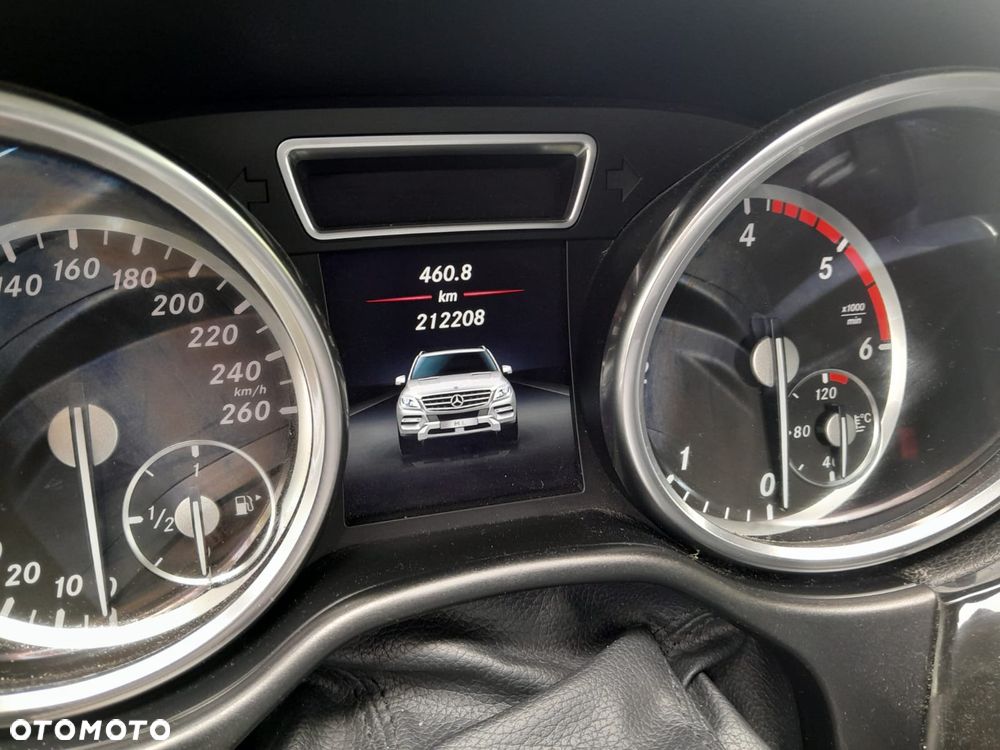 Mercedes-Benz ML - 11