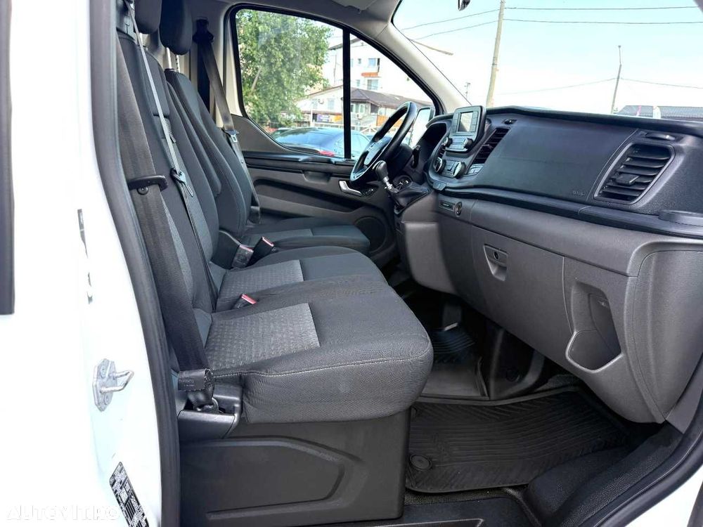 Ford TRANSIT CUSTOOM - 24