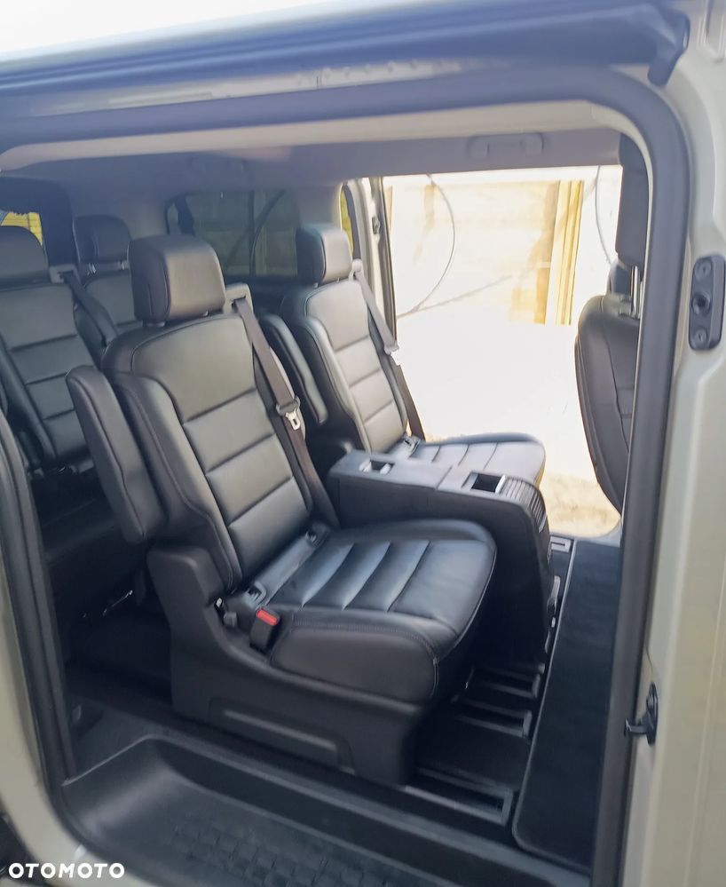 Peugeot Traveller L2 2.0 EAT8 Business VIP - 22