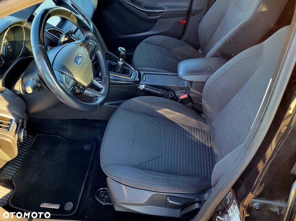 Ford Focus 1.5 TDCi DPF Start-Stopp-System Titanium - 13