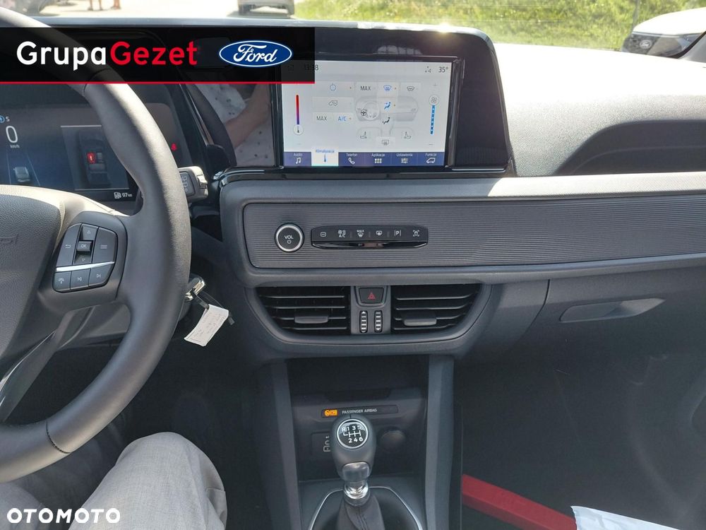 Ford Transit Courier - 10
