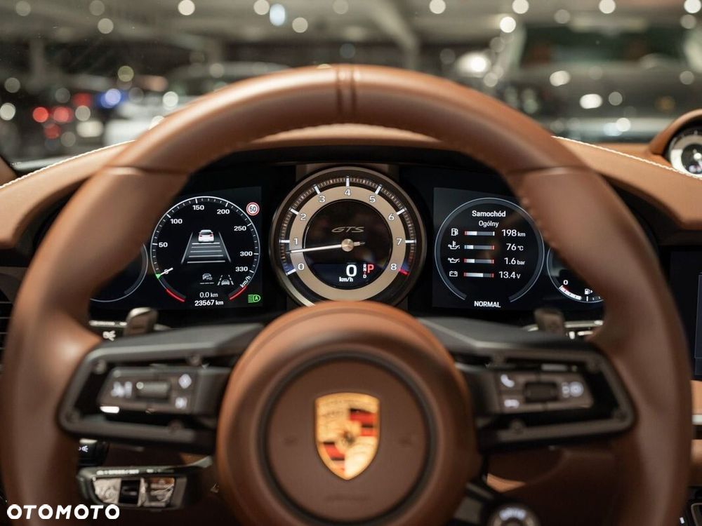 Porsche 911 Targa 4 GTS - 22