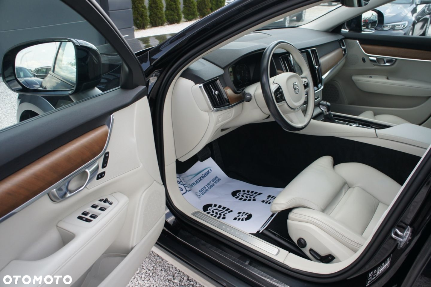 Volvo V90 Cross Country - 15