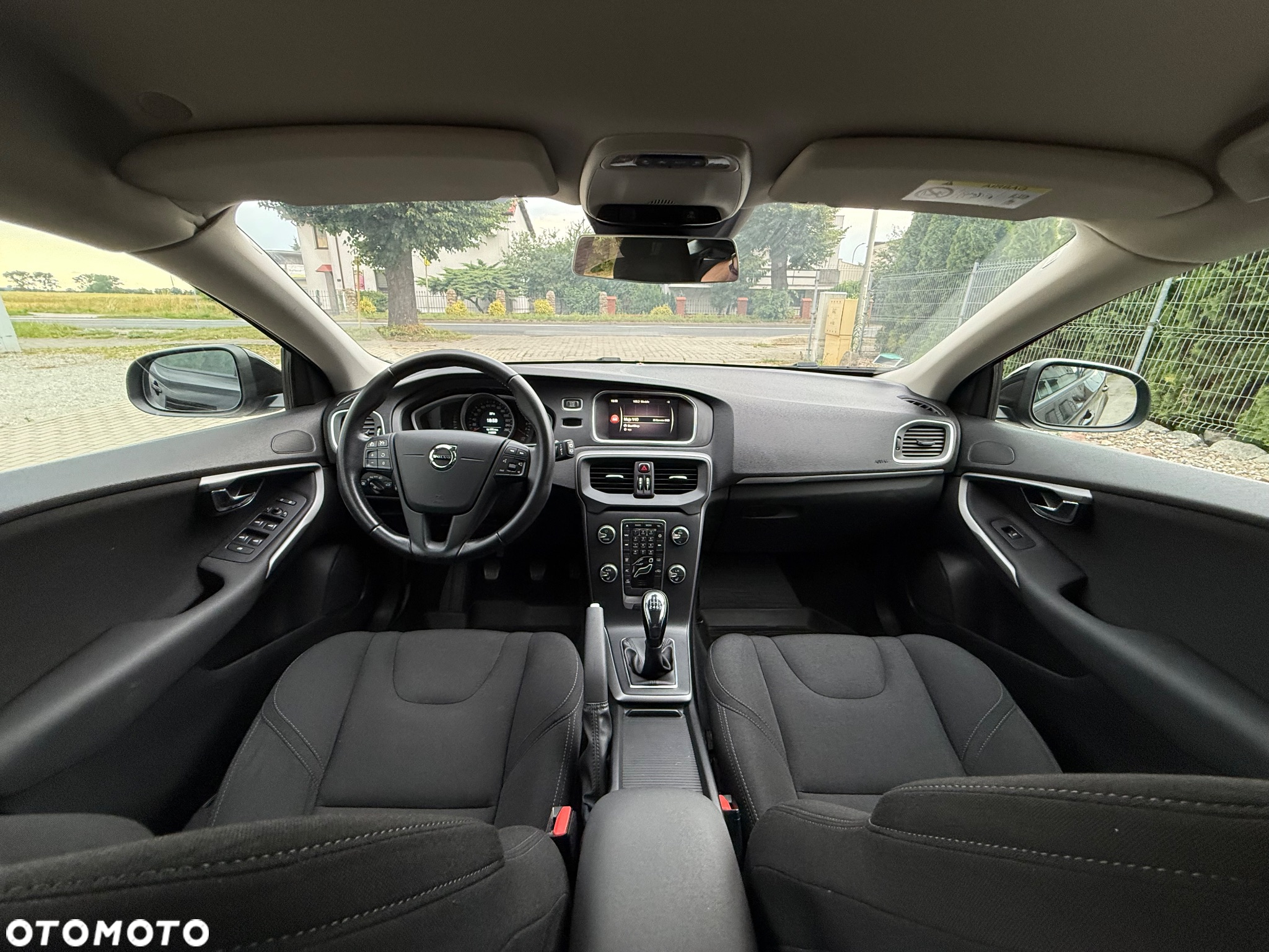Volvo V40 T3 Drive-E Momentum - 31