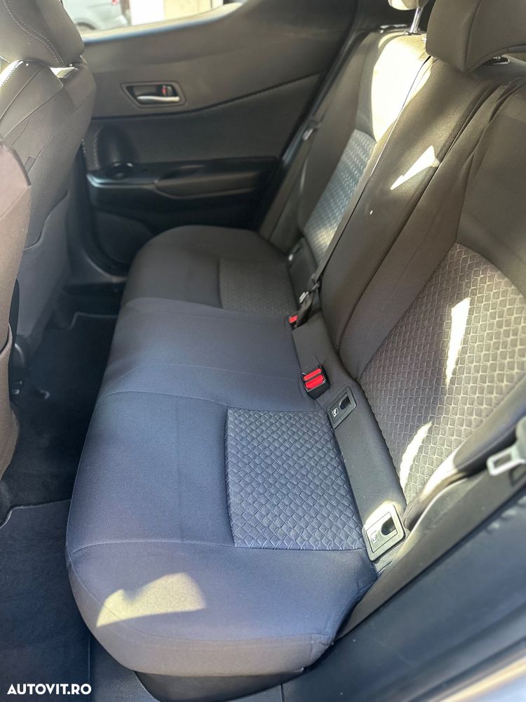 Toyota C-HR 1.8 HSD 4x2 CVT C-lassy LED - 19