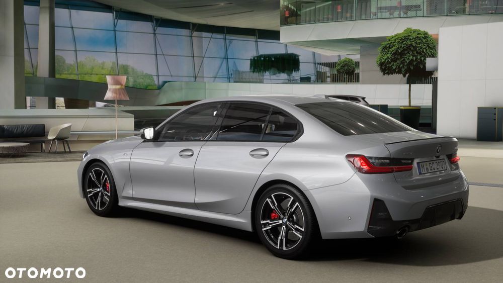 BMW Seria 3 330i xDrive M Sport sport - 4