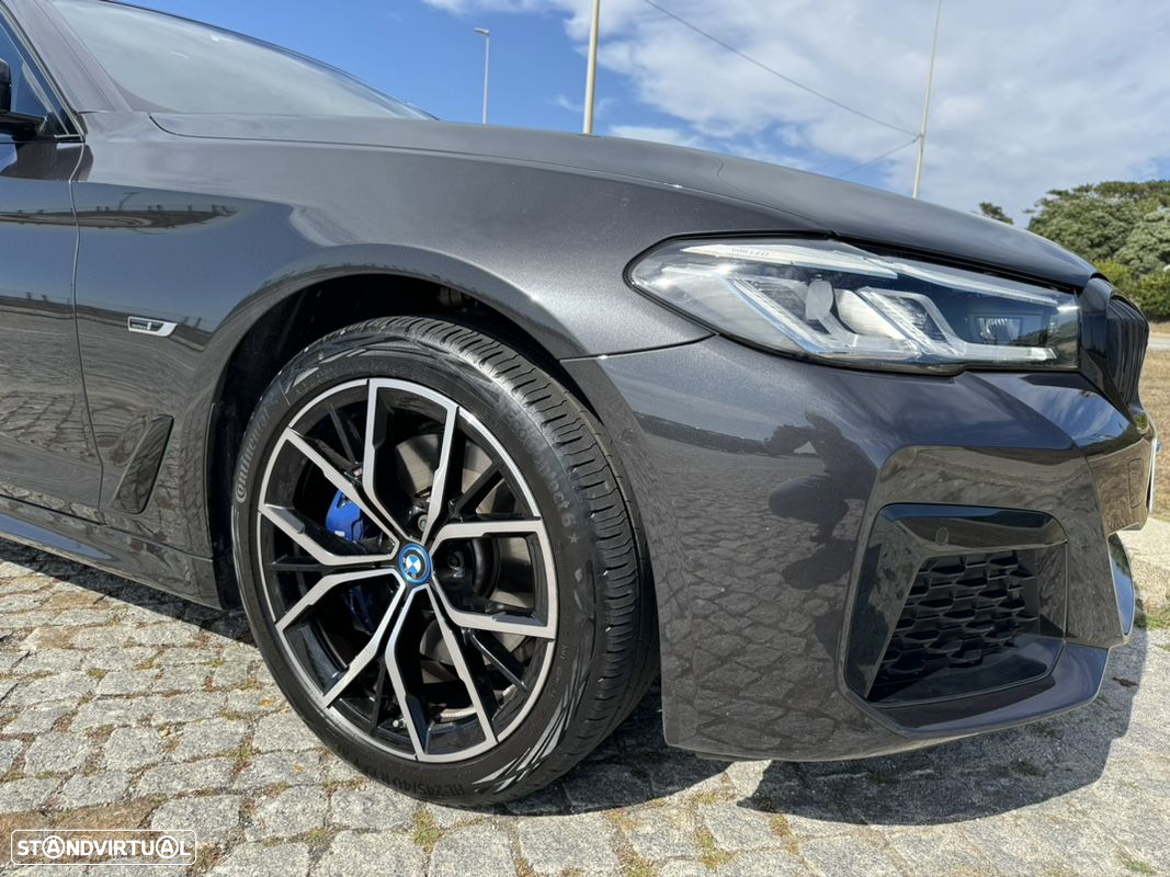 BMW 530 e Pack Desportivo M - 6
