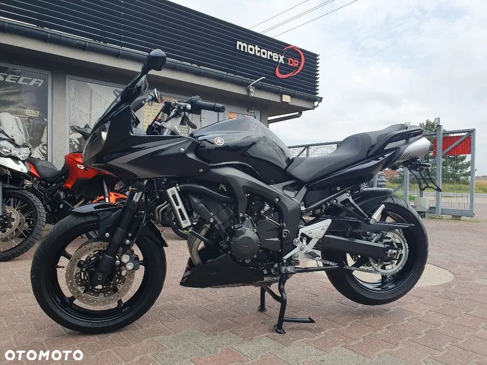 Yamaha FZ6 - 1