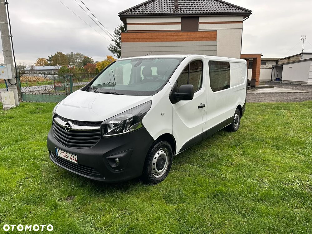 Opel Vivaro - 1