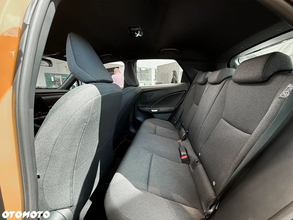 Lexus LBX 1.5 Hybrid - 8