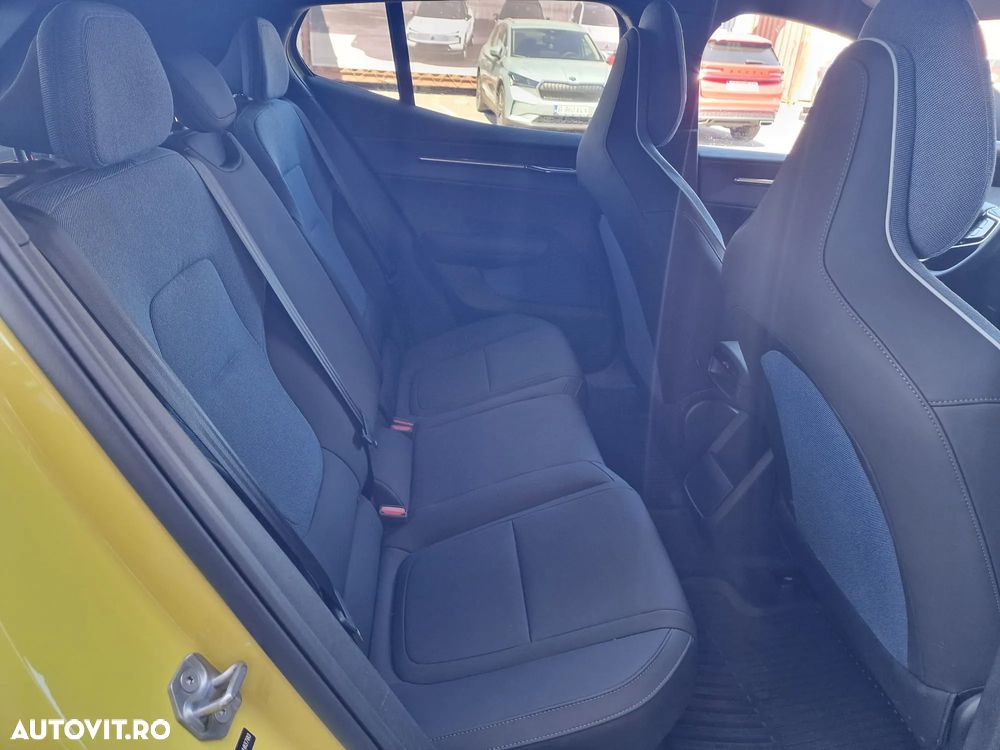 Volvo EX30 Single Motor Extended Range Plus - 22