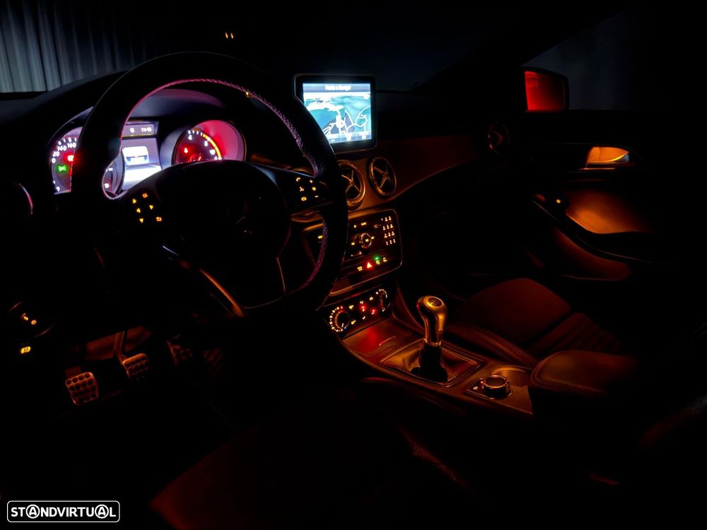Mercedes-Benz CLA 180 d AMG Line - 39