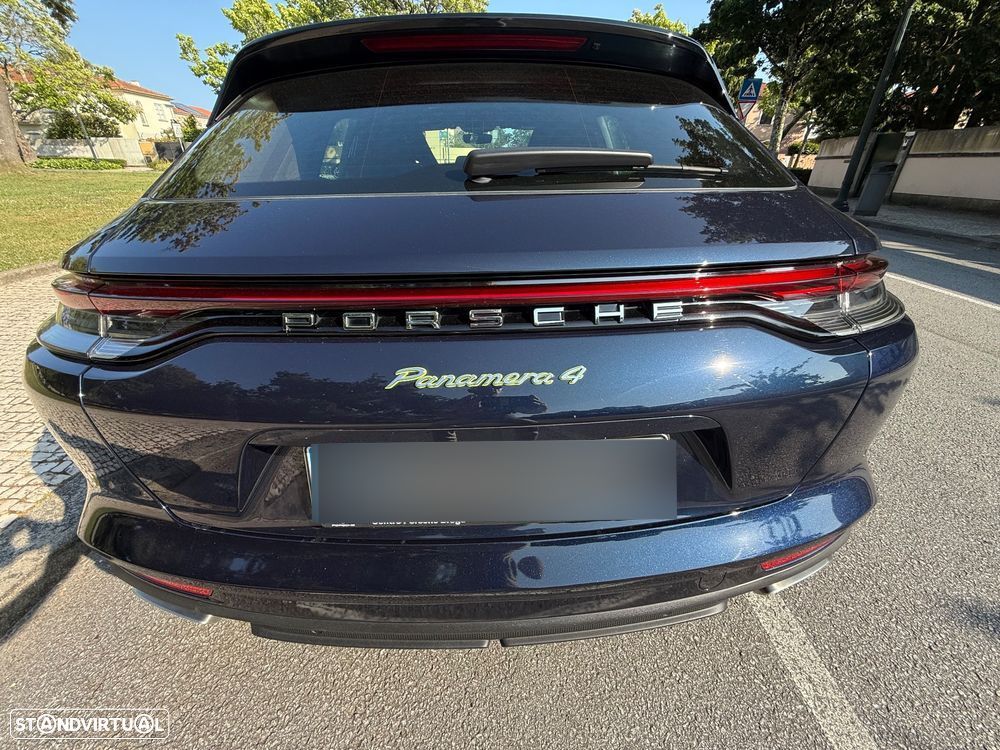 Porsche Panamera Sport Turismo 4 E-Hybrid - 22