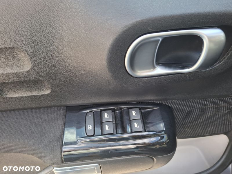 Citroën C3 Pure Tech 82 FEEL - 18