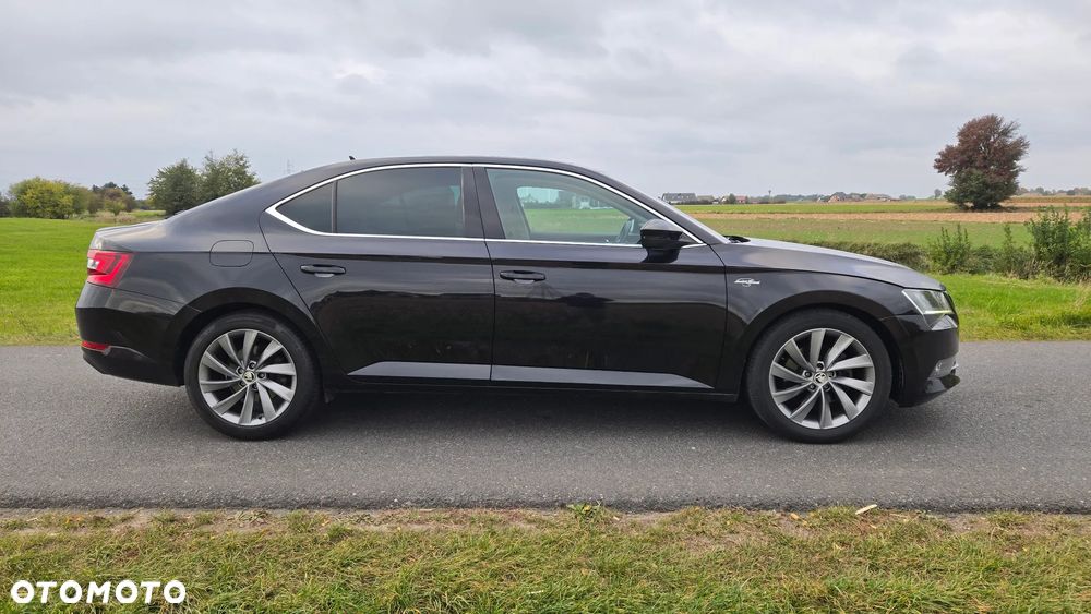 Skoda Superb 2.0 TDI L&K DSG - 29
