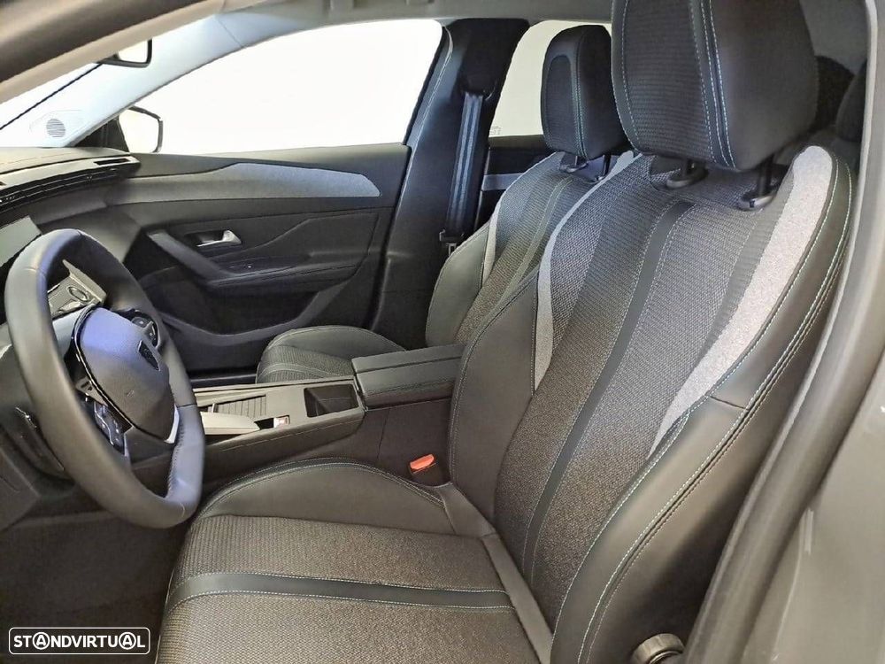 Peugeot 408 1.2 Hybrid Allure e-DCS6 - 8