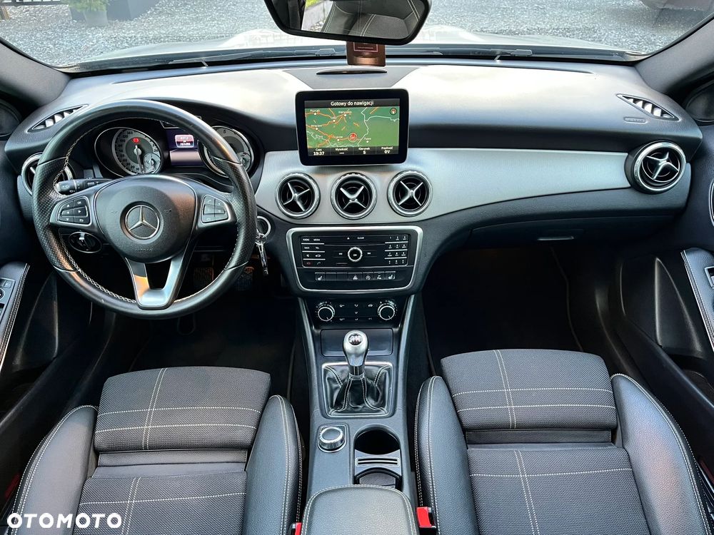 Mercedes-Benz GLA 180 - 22