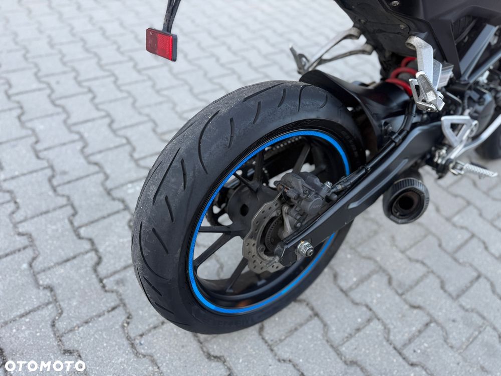 Honda CB - 16