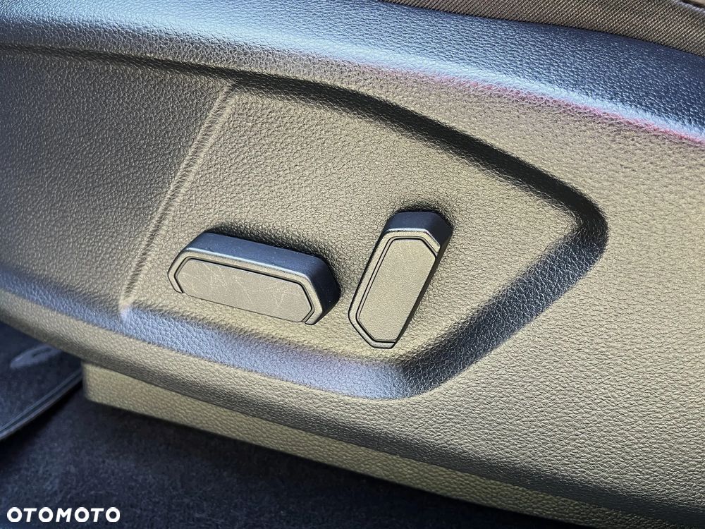 Ford Ranger 2.0 EcoBlue 4x4 DC Wildtrak - 31