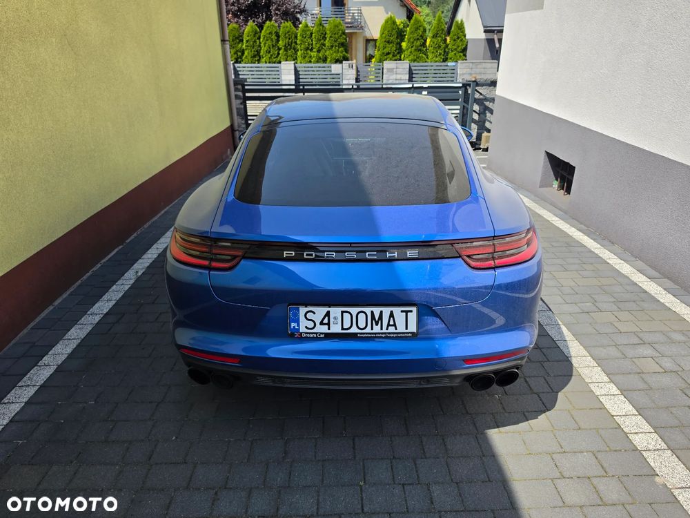 Porsche Panamera 4S - 23