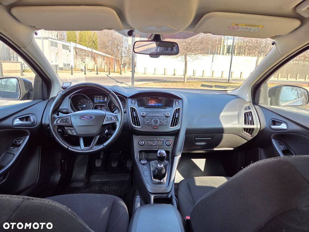 Ford Focus 1.5 EcoBoost Trend ASS - 24