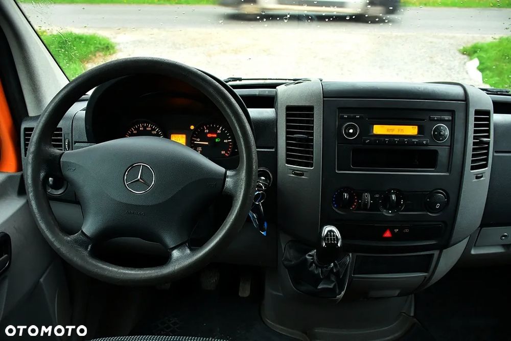 Mercedes-Benz Sprinter - 5
