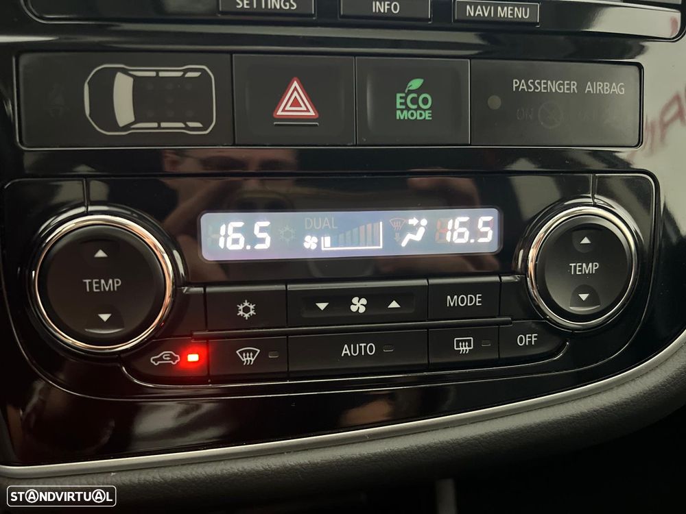 Mitsubishi Outlander 2.2 DI-D Instyle Navi - 22