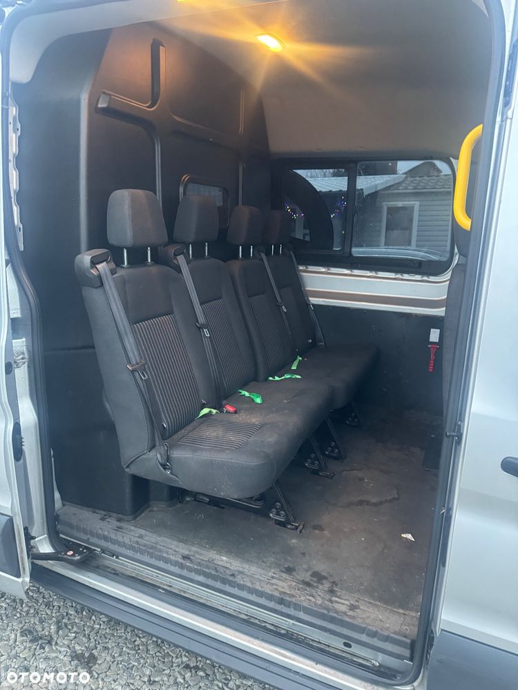 Ford Transit - 12