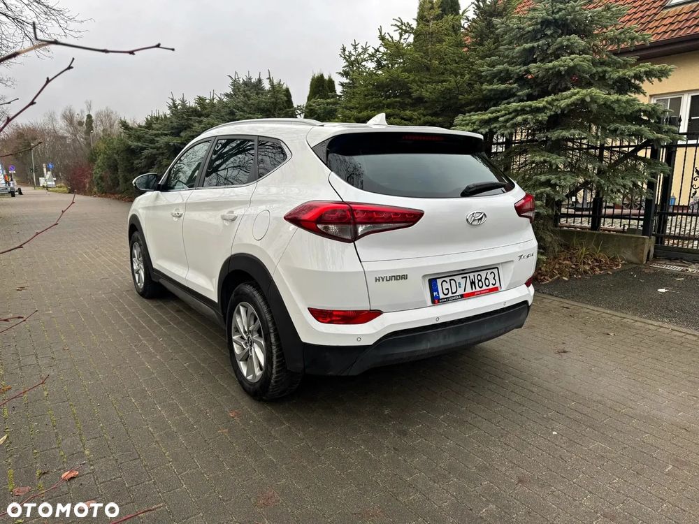 Hyundai Tucson 1.7 CRDI BlueDrive GO 2WD - 8