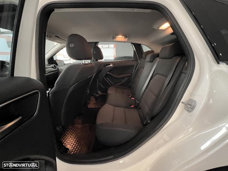 Mercedes-Benz B 220 CDi AMG Line - 7