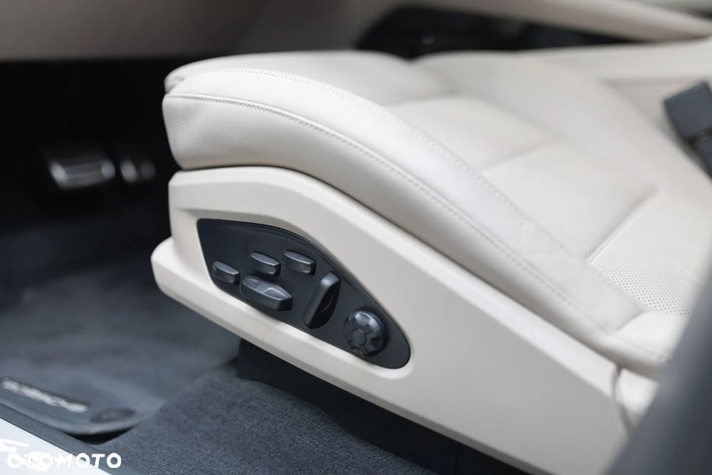 Porsche Macan - 15