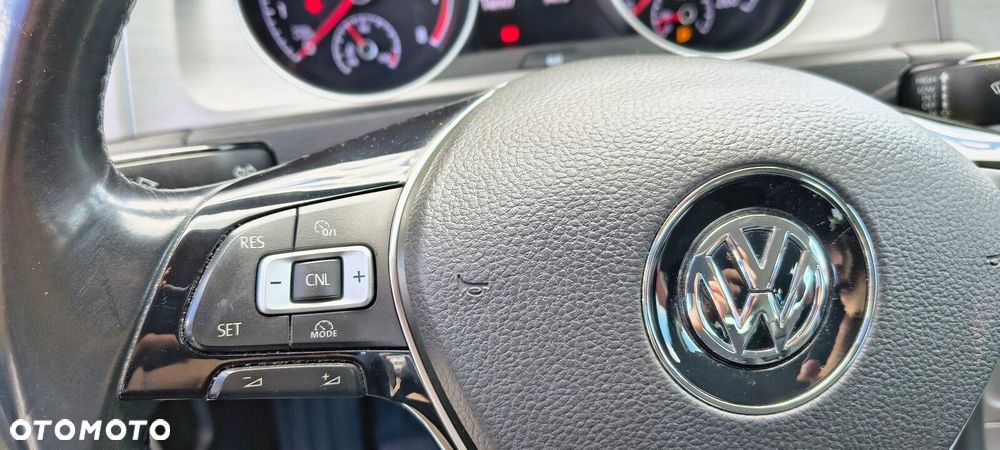 Volkswagen Golf - 16