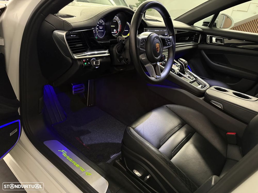 Porsche Panamera Sport Turismo 4 E-Hybrid Platinum Edition - 25