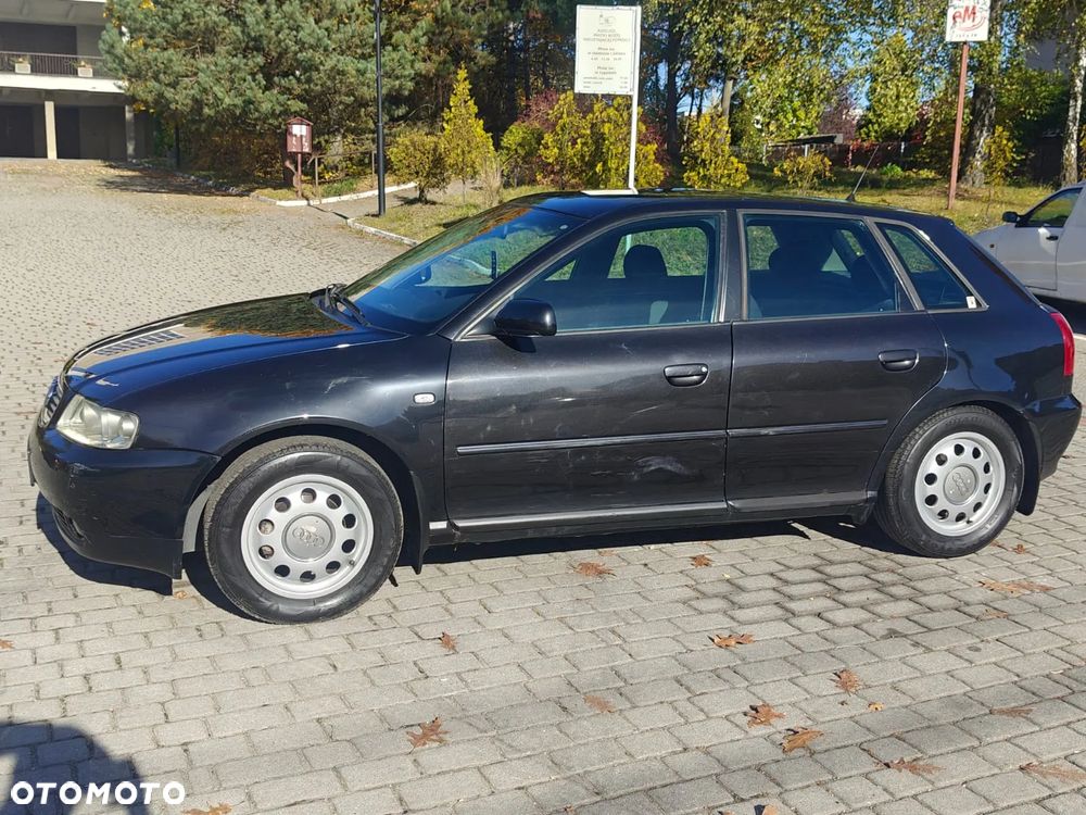 Audi A3 Sportback 1.6 Ambiente - 30