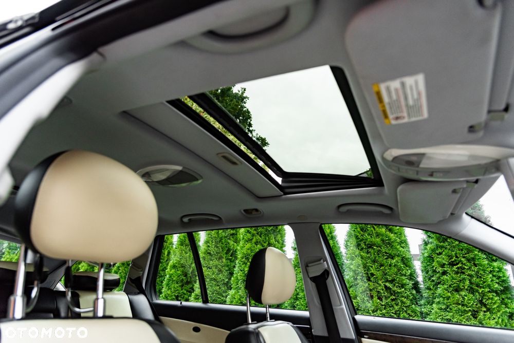 Mercedes-Benz Klasa E 320 T 4Matic Avantgarde - 40
