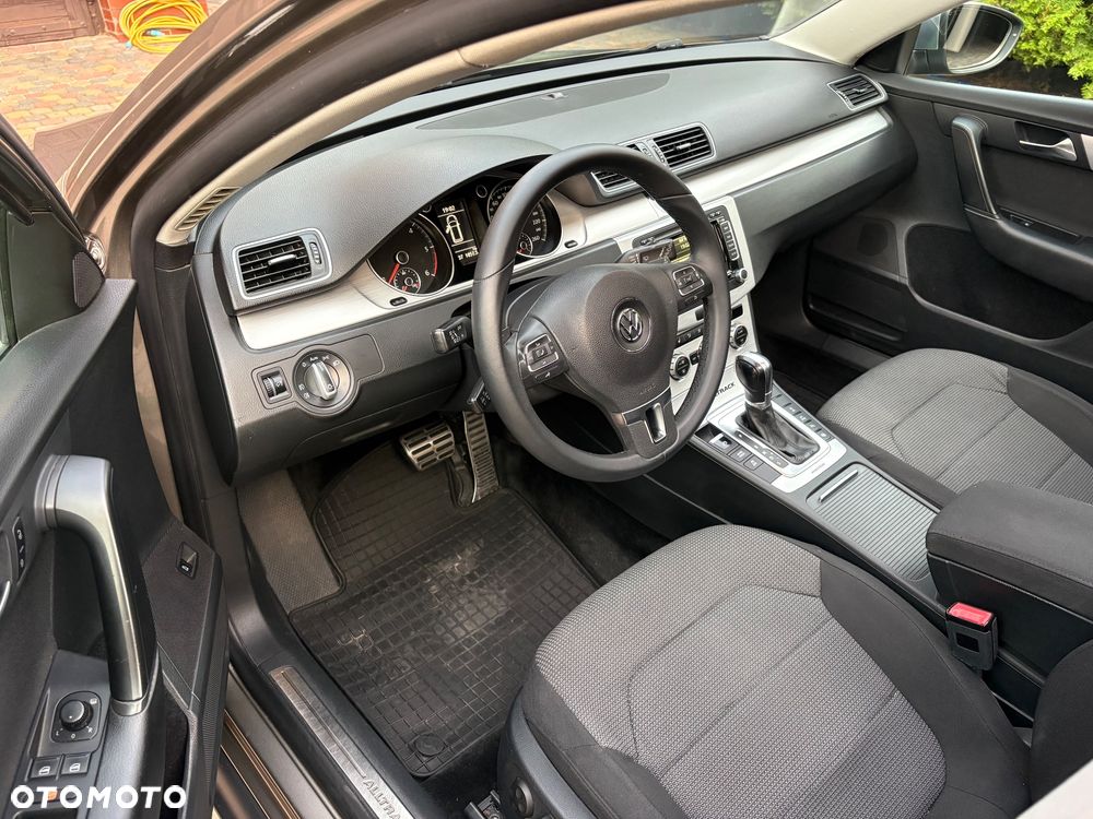 Volkswagen Passat Alltrack - 9
