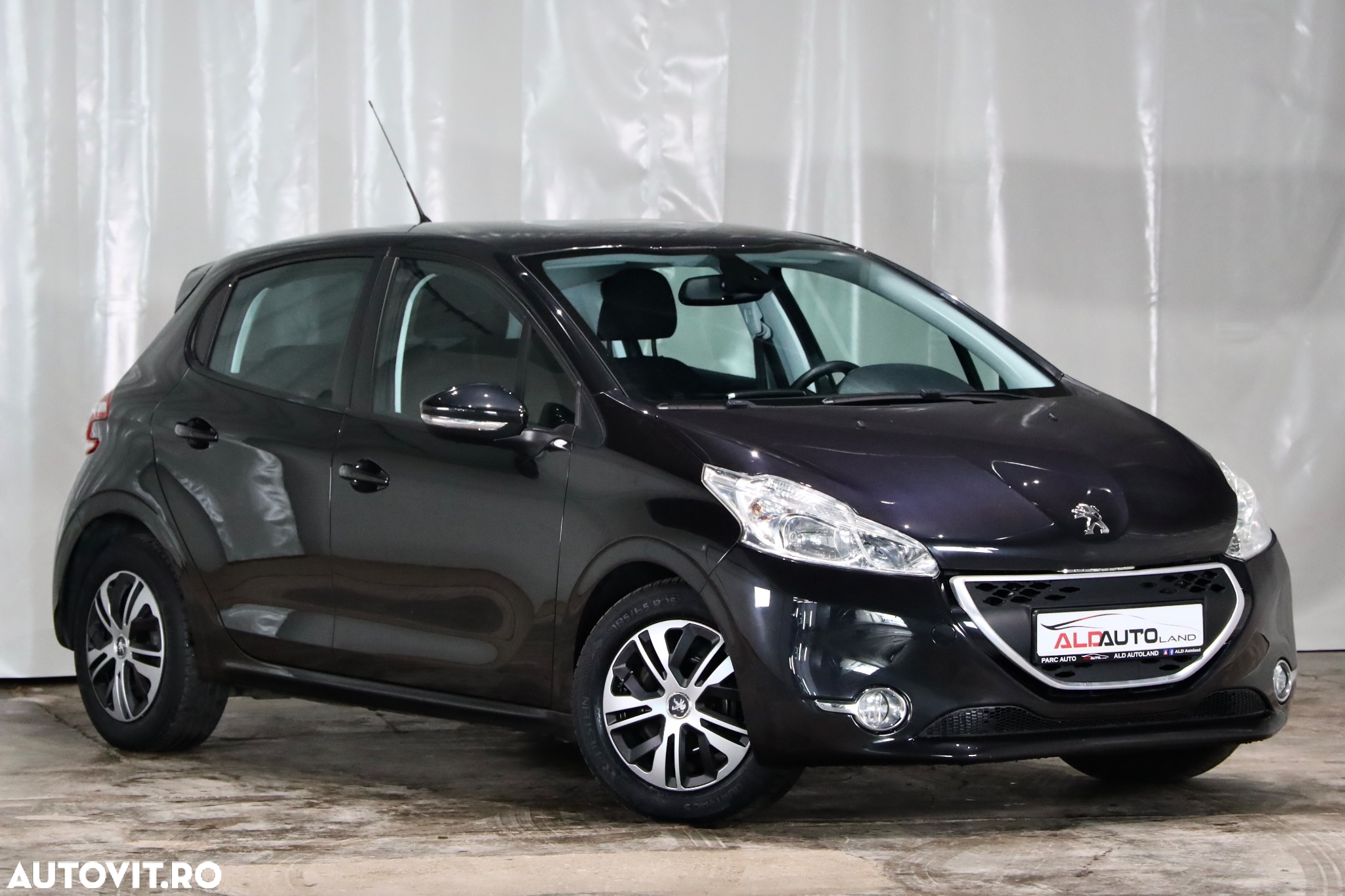 Peugeot 208 1.4 HDi FAP STT Active - 3