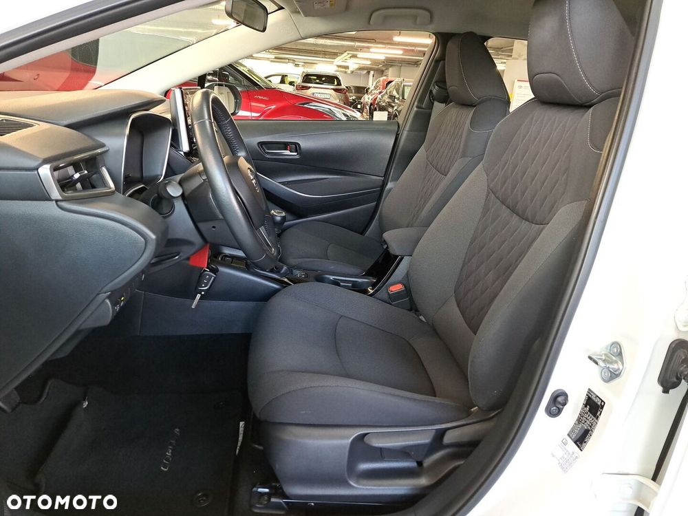 Toyota Corolla - 12