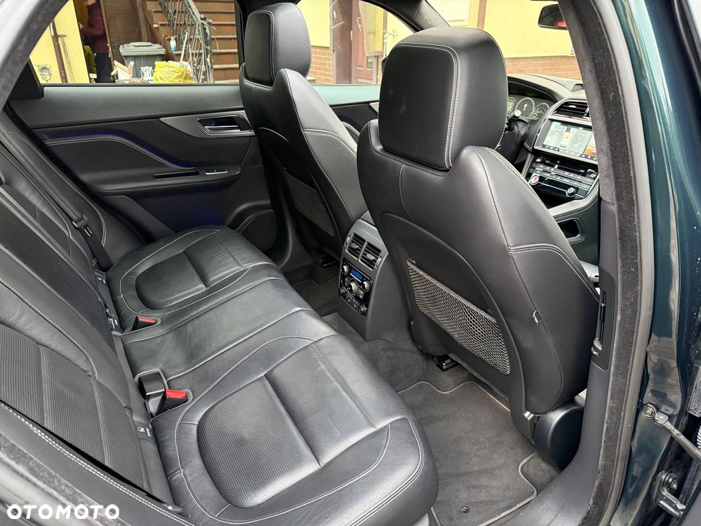 Jaguar F-Pace 30d AWD R-Sport - 15