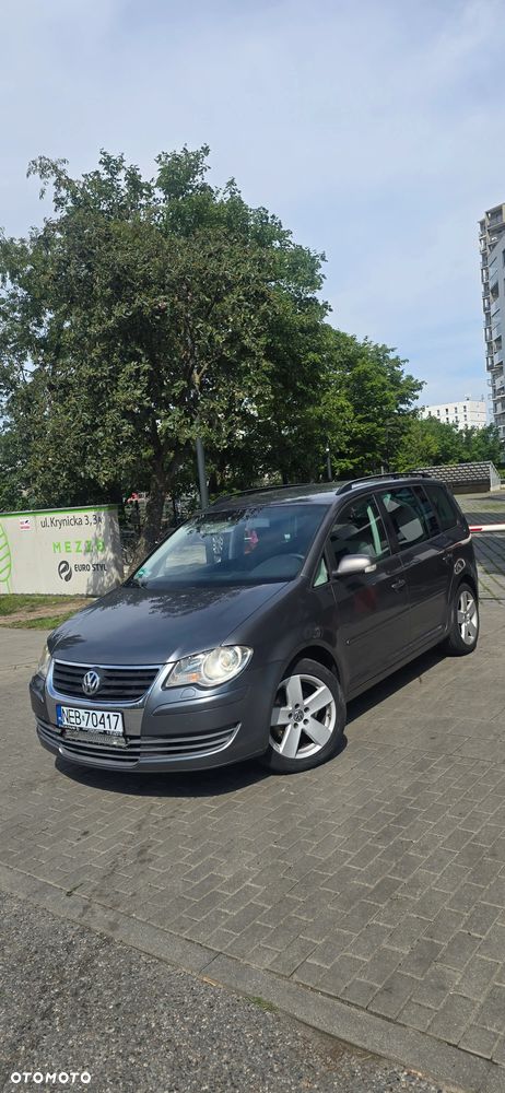 Volkswagen Touran 1.9 TDI Highline - 2