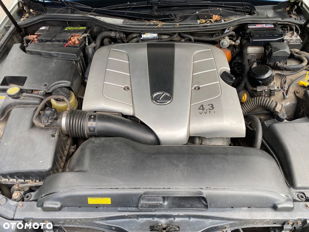 Lexus LS Prezydent - 16