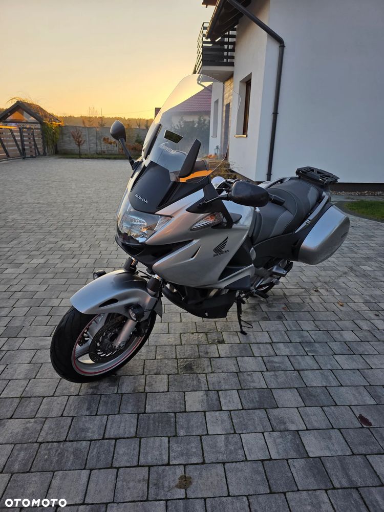 Honda NTV - 1